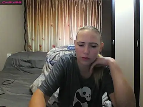 JenniDeep online show from June 2026 07:42:02 AM