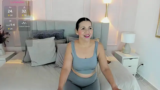 Dulce emi online show from April 2026 12:25:02 PM