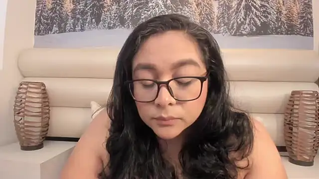 ViickyLee online show from April 2026 06:09:02 AM
