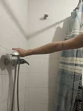 dairon maya online show from February 2026 11:42:02 PM