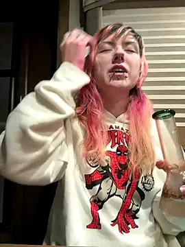 Snapshot of needlefaceUwU chatting on November 2025 08:24:01 AM needlefaceUwU online show from November 2025 08:24:01 AM