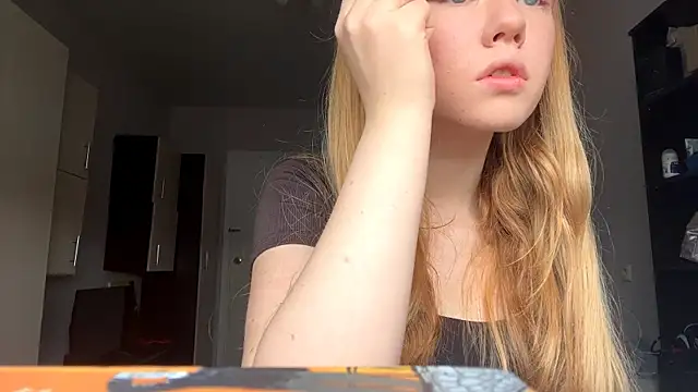 FerminaDepaula online show from November 2025 08:24:01 AM