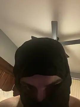 Snapshot of mouse- chatting on January 2026 07:12:01 AM mouse- online show from January 2026 07:12:01 AM