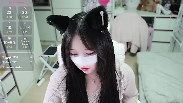 kimhyeona2005 online show from May 2026 11:59:01 AM