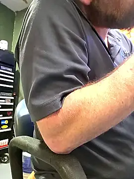 Snapshot of Txweld69 chatting on January 2026 09:31:02 PM Txweld69 online show from January 2026 09:31:02 PM