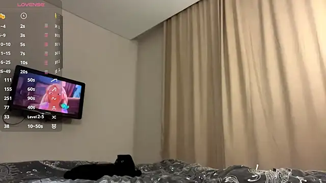 CleoSayres online show from November 2025 04:39:01 PM