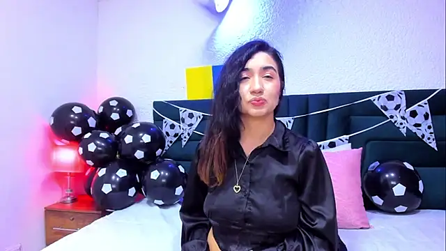 VictoriaRouge  online show from June 2026 08:29:02 PM