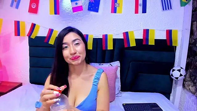 VictoriaRouge  online show from June 2026 08:21:01 PM