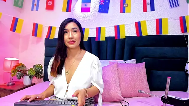 VictoriaRouge  online show from July 2026 08:46:02 PM