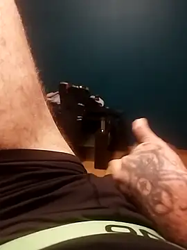 Snapshot of Baianoi chatting on November 2025 12:19:01 AM Baianoi online show from November 2025 12:19:01 AM