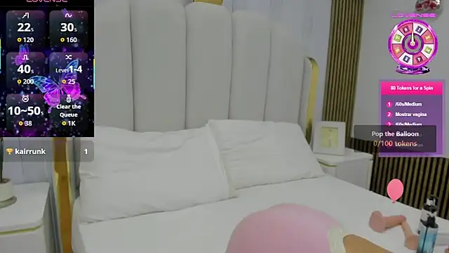 roxyflame  online show from April 2026 11:23:01 AM