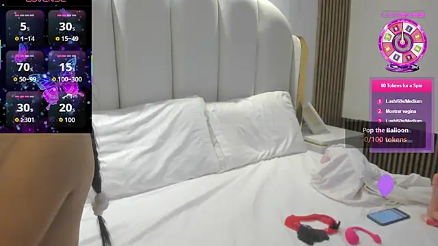 roxyflame  online show from April 2026 11:56:02 AM