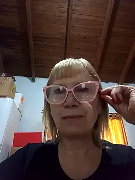 Snapshot of SexyMilf1211 chatting on April 2026 01:30:01 PM SexyMilf1211 online show from April 2026 01:30:01 PM