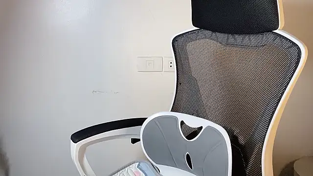 Snapshot of Babe-sweet chatting on February 2026 02:10:01 AM Babe-sweet online show from February 2026 02:10:01 AM