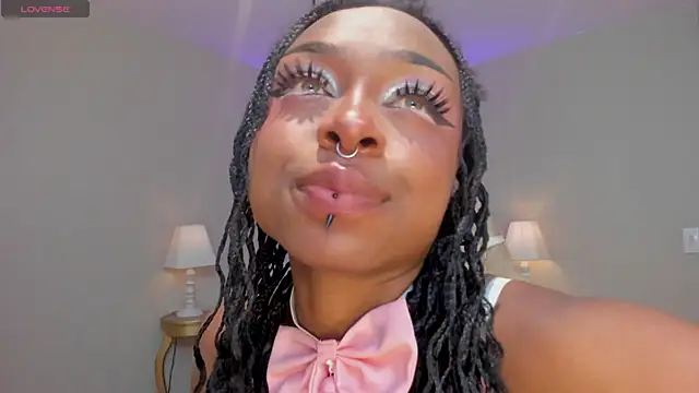 Midnight Bluee online show from January 2026 08:12:01 PM