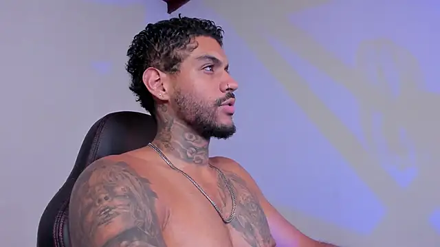 LuigiVitale 1 online show from December 2025 01:59:02 AM