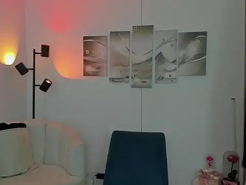 haileyflorez  online show from February 2026 04:55:02 PM