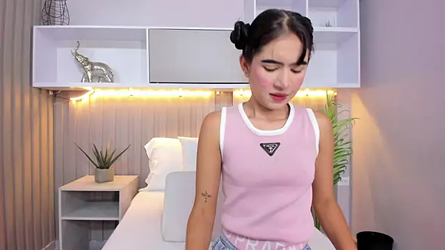 angelaG1 online show from April 2026 04:05:02 AM