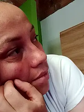 Snapshot of Rouse_hot_ chatting on February 2026 08:51:01 PM Rouse hot online show from February 2026 08:51:01 PM