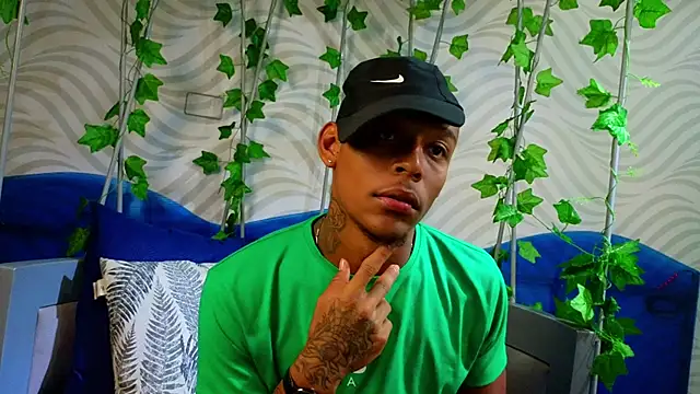 xander molina online show from November 2025 04:33:02 AM