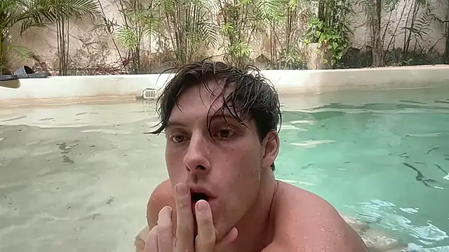 alex islivee online show from June 2026 08:44:01 PM