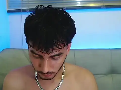 Snapshot of Brunicci chatting on November 2025 09:32:02 AM Brunicci online show from November 2025 09:32:02 AM