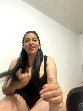 Snapshot of niina_fox_ chatting on November 2025 06:46:01 AM niina fox online show from November 2025 06:46:01 AM