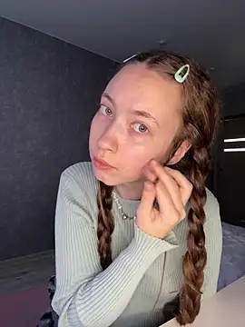 Holy Poly online show from March 2026 05:34:01 AM