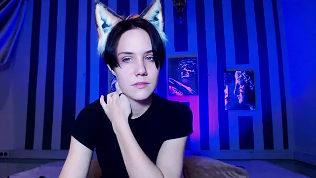 onaloon online show from December 2025 01:44:01 AM