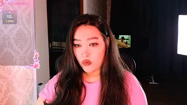 Emma Uilson online show from November 2025 11:32:02 AM