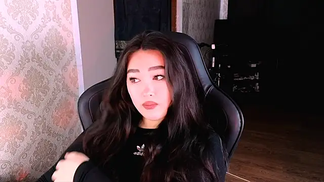 Snapshot of Emma_Uilson chatting on February 2026 05:58:02 AM Emma Uilson online show from February 2026 05:58:02 AM