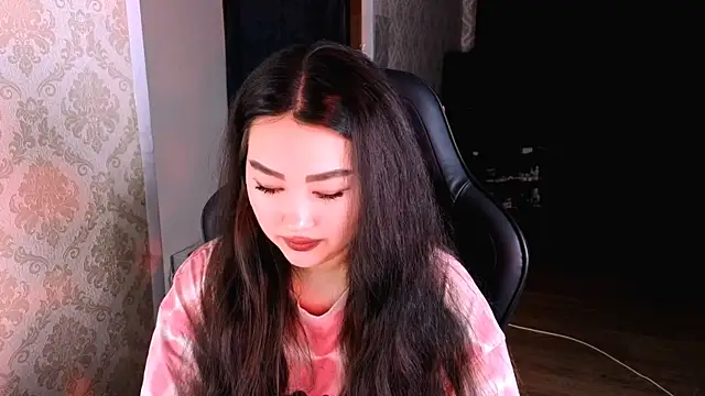 Snapshot of Emma_Uilson chatting on March 2026 02:02:01 PM Emma Uilson online show from March 2026 02:02:01 PM