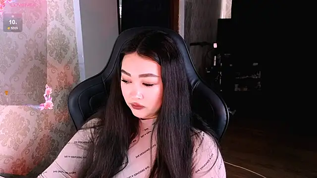 Snapshot of Emma_Uilson chatting on March 2026 02:37:02 AM Emma Uilson online show from March 2026 02:37:02 AM