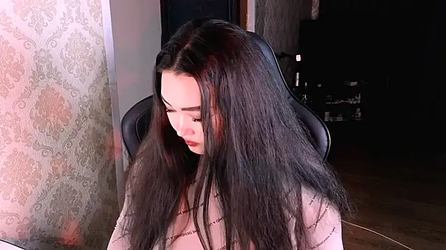 Snapshot of Emma_Uilson chatting on March 2026 04:54:01 PM Emma Uilson online show from March 2026 04:54:01 PM