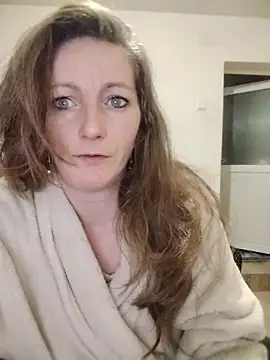 CrazyMaya39 online show from April 2026 11:57:01 PM