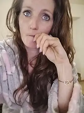 CrazyMaya39 online show from May 2026 08:19:01 AM