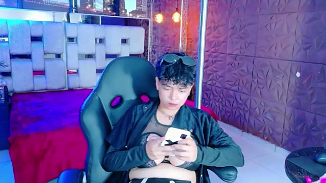 lunabustygirl online show from January 2026 07:11:01 PM