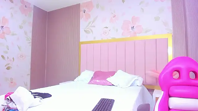 arietta skinny online show from March 2026 12:20:02 PM