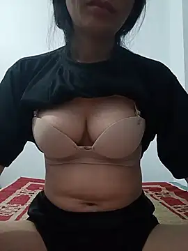 Snapshot of pitty_mymi chatting on July 2026 10:06:02 PM pitty mymi online show from July 2026 10:06:02 PM