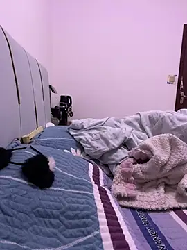 Yezi-a online show from February 2026 12:31:01 PM