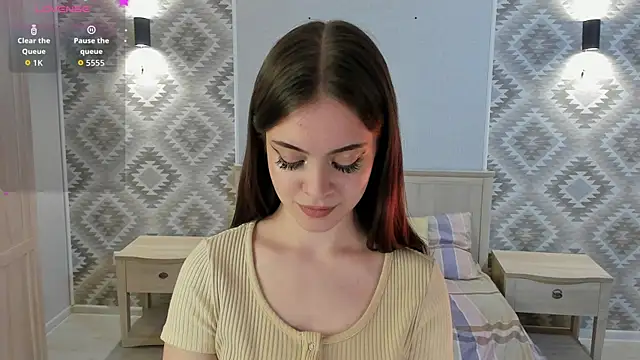 luxe girl online show from April 2026 08:36:02 PM