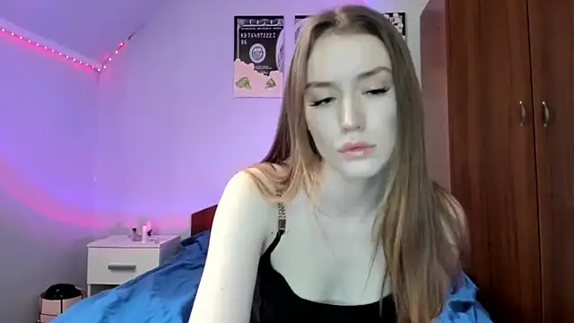 Snapshot of tinyglow chatting on December 2025 07:29:02 PM tinyglow online show from December 2025 07:29:02 PM