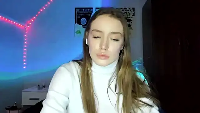 tinyglow online show from March 2026 09:10:02 PM