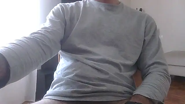 Snapshot of Ilsexyvizietto chatting on April 2026 01:12:02 PM Ilsexyvizietto online show from April 2026 01:12:02 PM