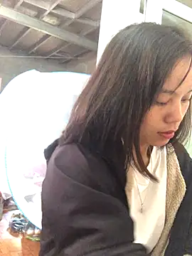 Snapshot of Trangbabylove chatting on November 2025 01:22:02 AM Trangbabylove online show from November 2025 01:22:02 AM