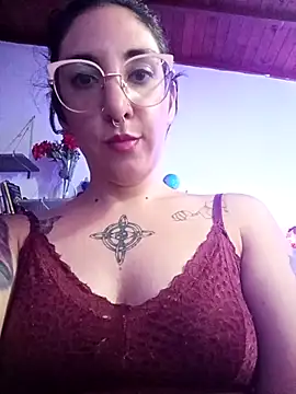 Melinerd online show from April 2026 08:57:02 PM