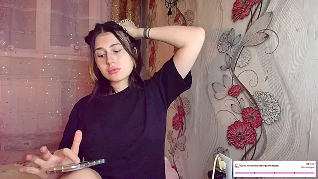 Snapshot of KristinaScott chatting on December 2025 03:41:01 PM KristinaScott online show from December 2025 03:41:01 PM