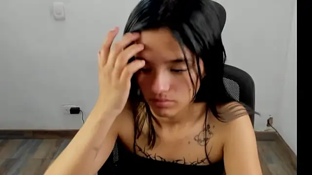 Candy  Girll18 online show from April 2026 12:08:02 AM