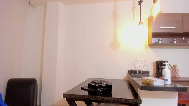 Emily Frostt online show from December 2025 08:04:02 PM