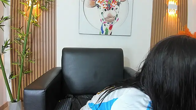 Emily Frostt online show from April 2026 12:20:01 PM